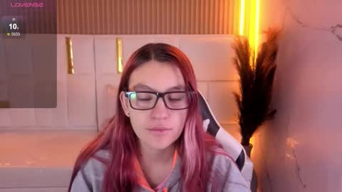 Stefania tp    730am - 1400 pm online show from March 2026 12:43:02 PM