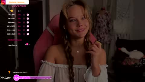 Snapshot of stefanie_collins chatting on December 2024 01:58:01 AM Stefanie online show from December 2024 01:58:01 AM