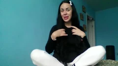 stefaniyax online show from October 2025 09:19:02 AM