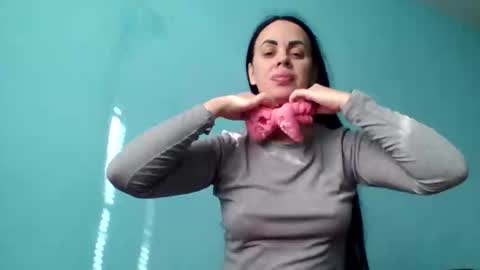 stefaniyax online show from October 2025 09:19:01 AM