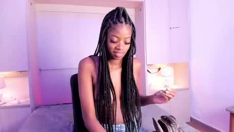 stefannyevans_ online show from May 2026 12:42:01 PM