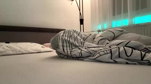 stefanomorelli online show from October 2025 07:29:02 PM