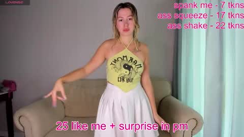 stefany_and_bettany online show from February 2026 04:44:01 AM
