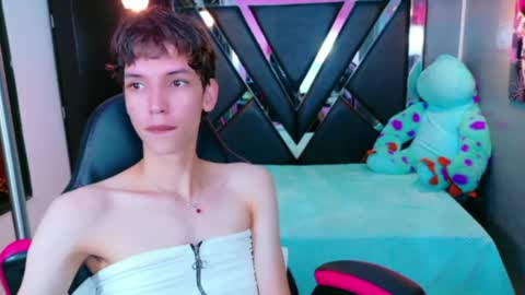 stefany piink online show from May 2026 12:56:01 PM