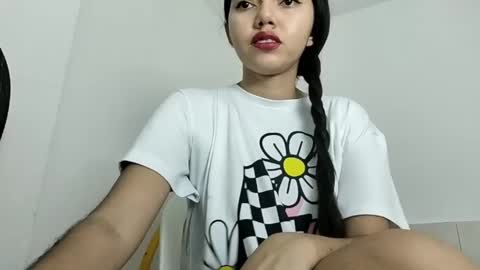 stefany online show from February 2025 05:47:01 AM