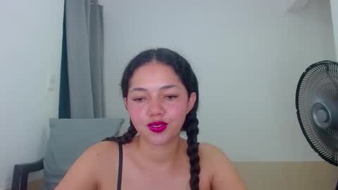 stefany online show from September 2025 03:43:01 AM