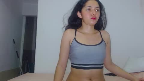 stefany online show from November 2025 07:07:01 AM