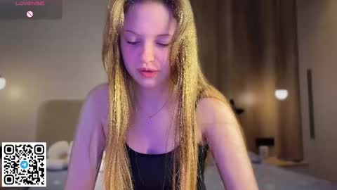 STEFI  Streams every day from 10 PM GTM1  online show from May 2026 12:16:02 AM