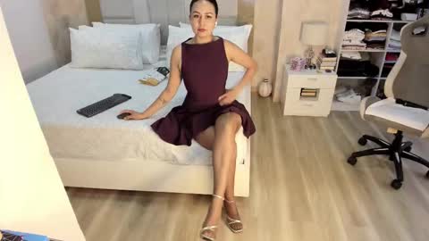 Snapshot of stefi_alizon chatting on March 2026 12:50:02 AM Zuly online show from March 2026 12:50:02 AM