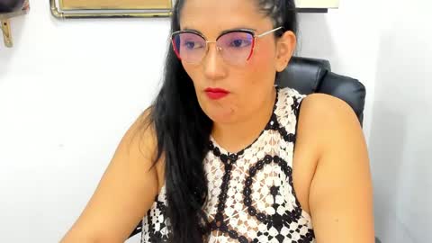 Stefy  online show from May 2026 07:43:02 PM