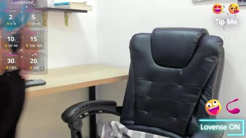 Stefy  online show from May 2026 07:41:01 PM