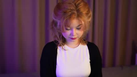 Snapshot of stela_vanila chatting on September 2025 10:59:02 PM Stella online show from September 2025 10:59:02 PM