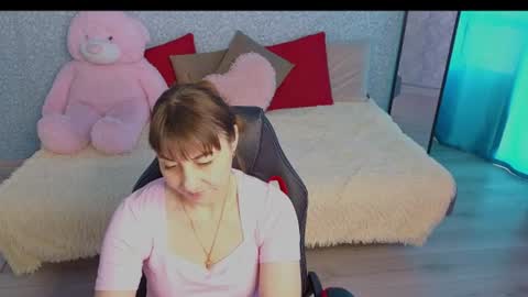 Snapshot of steladream chatting on June 2026 09:21:02 AM Stela online show from June 2026 09:21:02 AM