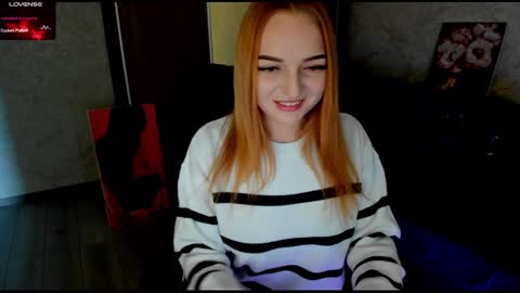 Snapshot of stella__cox chatting on December 2024 12:00:01 PM Stella Cox online show from December 2024 12:00:01 PM