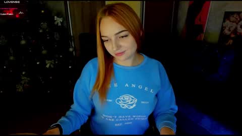 Snapshot of stella__cox chatting on December 2024 01:32:02 PM Stella Cox online show from December 2024 01:32:02 PM