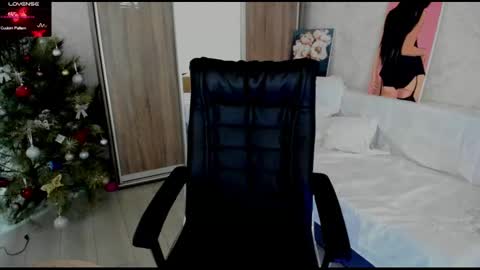 Snapshot of stella__cox chatting on January 2025 09:30:02 AM Stella Cox online show from January 2025 09:30:02 AM