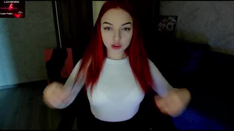 Snapshot of stella__cox chatting on January 2025 06:24:01 AM Stella Cox online show from January 2025 06:24:01 AM