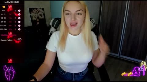 Snapshot of stella__cox chatting on September 2025 05:29:01 AM Stella Cox online show from September 2025 05:29:01 AM