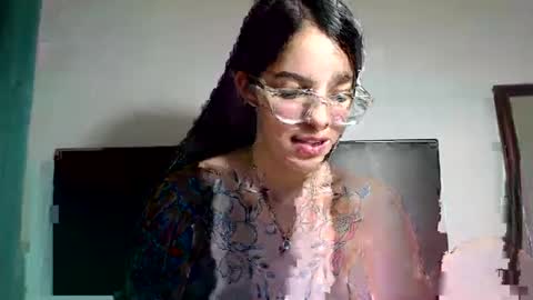 Snapshot of stella_art chatting on January 2025 05:21:02 AM Stella online show from January 2025 05:21:02 AM