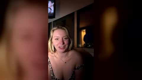 Snapshot of stella_faye chatting on July 2026 10:33:01 AM stella_faye online show from July 2026 10:33:01 AM