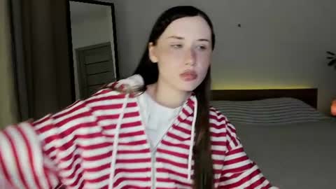 stella_sunny online show from August 2026 07:24:02 PM