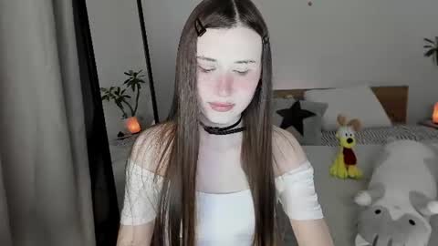 stella_sunny online show from August 2026 10:33:02 PM