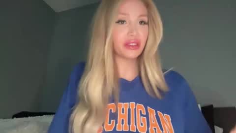 Snapshot of stellacummings chatting on February 2025 03:43:02 AM Stella Bella online show from February 2025 03:43:02 AM