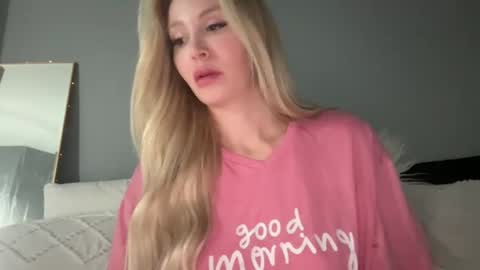 Snapshot of stellacummings chatting on February 2025 08:55:02 AM Stella Bella online show from February 2025 08:55:02 AM