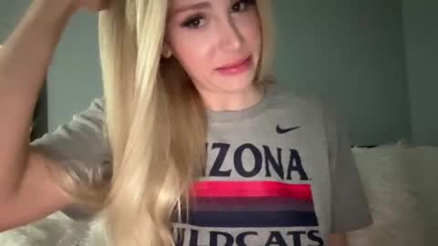 Snapshot of stellacummings chatting on March 2025 06:04:02 AM Stella Bella online show from March 2025 06:04:02 AM