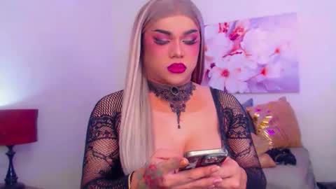 CALL ME STELLA online show from October 2025 09:59:01 AM