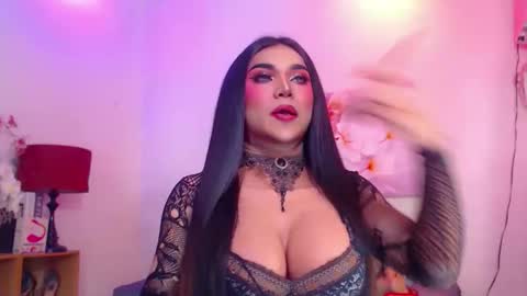 CALL ME STELLA online show from May 2026 08:01:01 AM