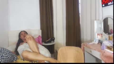 Stella online show from May 2026 03:13:02 AM