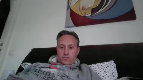 sten015 online show from November 2025 02:28:01 PM