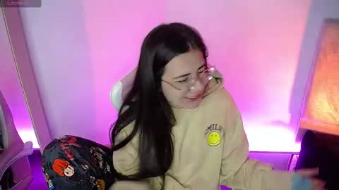 Emma online show from October 2025 01:03:01 AM