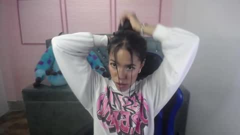 Snapshot of stephania_t chatting on March 2025 10:54:02 AM Stephania online show from March 2025 10:54:02 AM