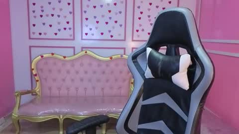 Snapshot of stephania_t chatting on September 2025 11:32:02 AM Stephania online show from September 2025 11:32:02 AM