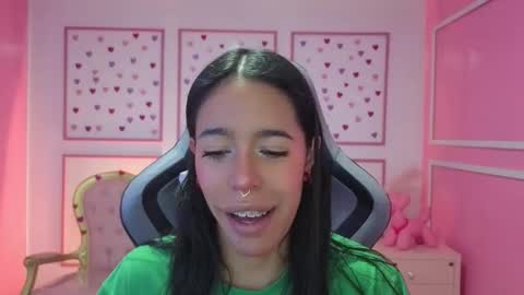 Snapshot of stephania_t chatting on September 2025 12:29:01 PM Stephania online show from September 2025 12:29:01 PM