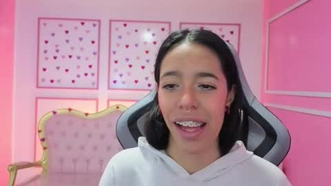 Snapshot of stephania_t chatting on September 2025 11:36:01 AM Stephania online show from September 2025 11:36:01 AM