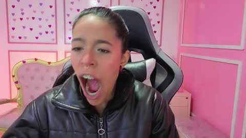 Snapshot of stephania_t chatting on September 2025 11:36:02 AM Stephania online show from September 2025 11:36:02 AM