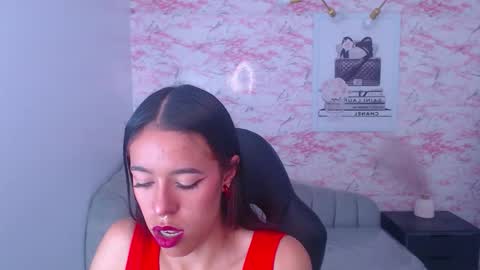 Snapshot of stephania_t chatting on October 2025 02:53:01 AM Stephania online show from October 2025 02:53:01 AM