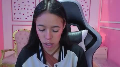 Snapshot of stephania_t chatting on October 2025 12:24:02 PM Stephania online show from October 2025 12:24:02 PM