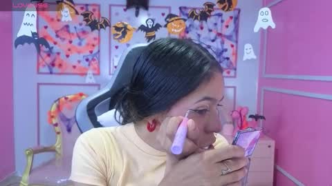 Snapshot of stephania_t chatting on October 2025 11:47:01 AM Stephania online show from October 2025 11:47:01 AM