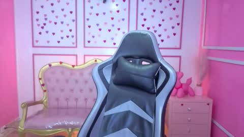 Snapshot of stephania_t chatting on December 2025 11:48:02 AM Stephania online show from December 2025 11:48:02 AM