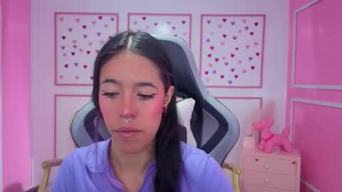 Snapshot of stephania_t chatting on February 2026 12:21:01 PM Stephania online show from February 2026 12:21:01 PM