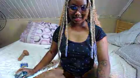 perfectly imperfect girl online show from March 2025 06:02:02 AM