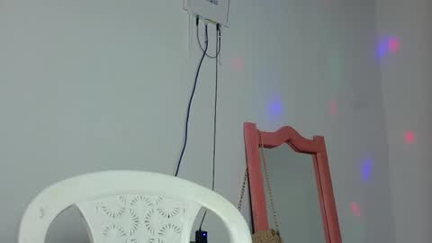 stephanie bennett online show from October 2025 03:29:02 AM