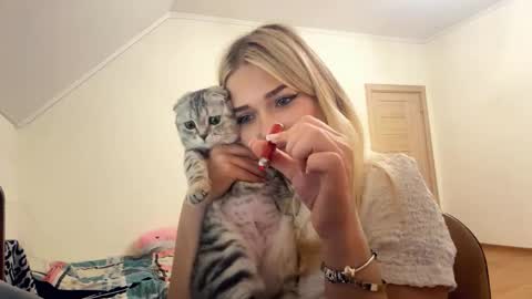 Snapshot of stephaniemalveaux chatting on February 2026 01:56:01 PM Steph online show from February 2026 01:56:01 PM