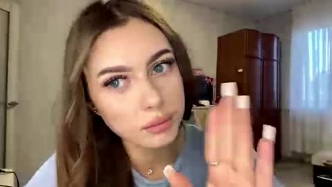 Stephani online show from May 2026 03:52:02 PM