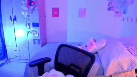 Stephanie  online show from February 2025 11:44:02 PM