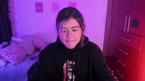 Stephanie  online show from October 2025 01:48:02 AM